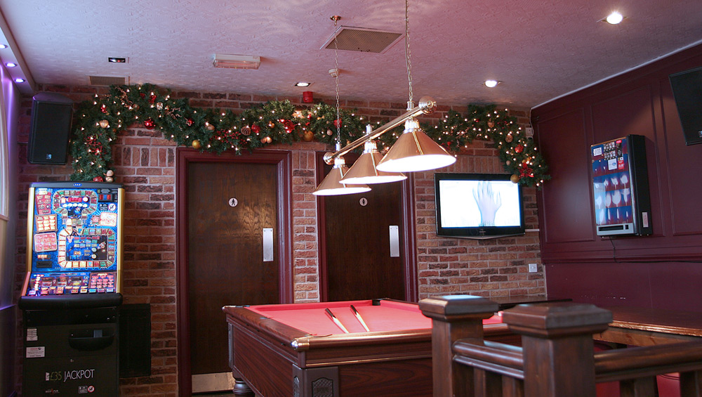 Brown,-cream-&-gold-1