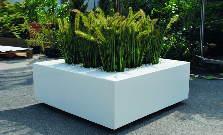 Floating Planter Exterior